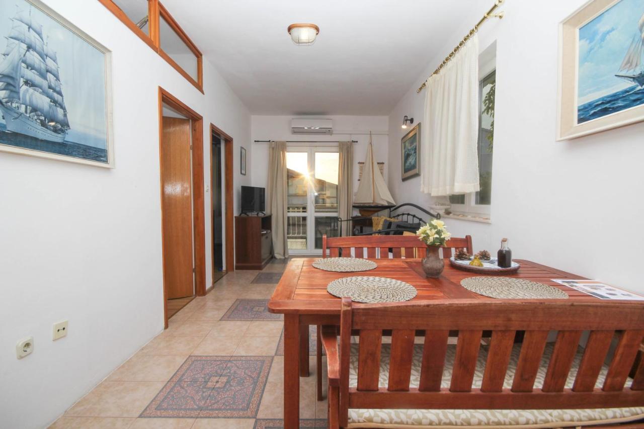 Lola'S Apartments Tribalj Εξωτερικό φωτογραφία