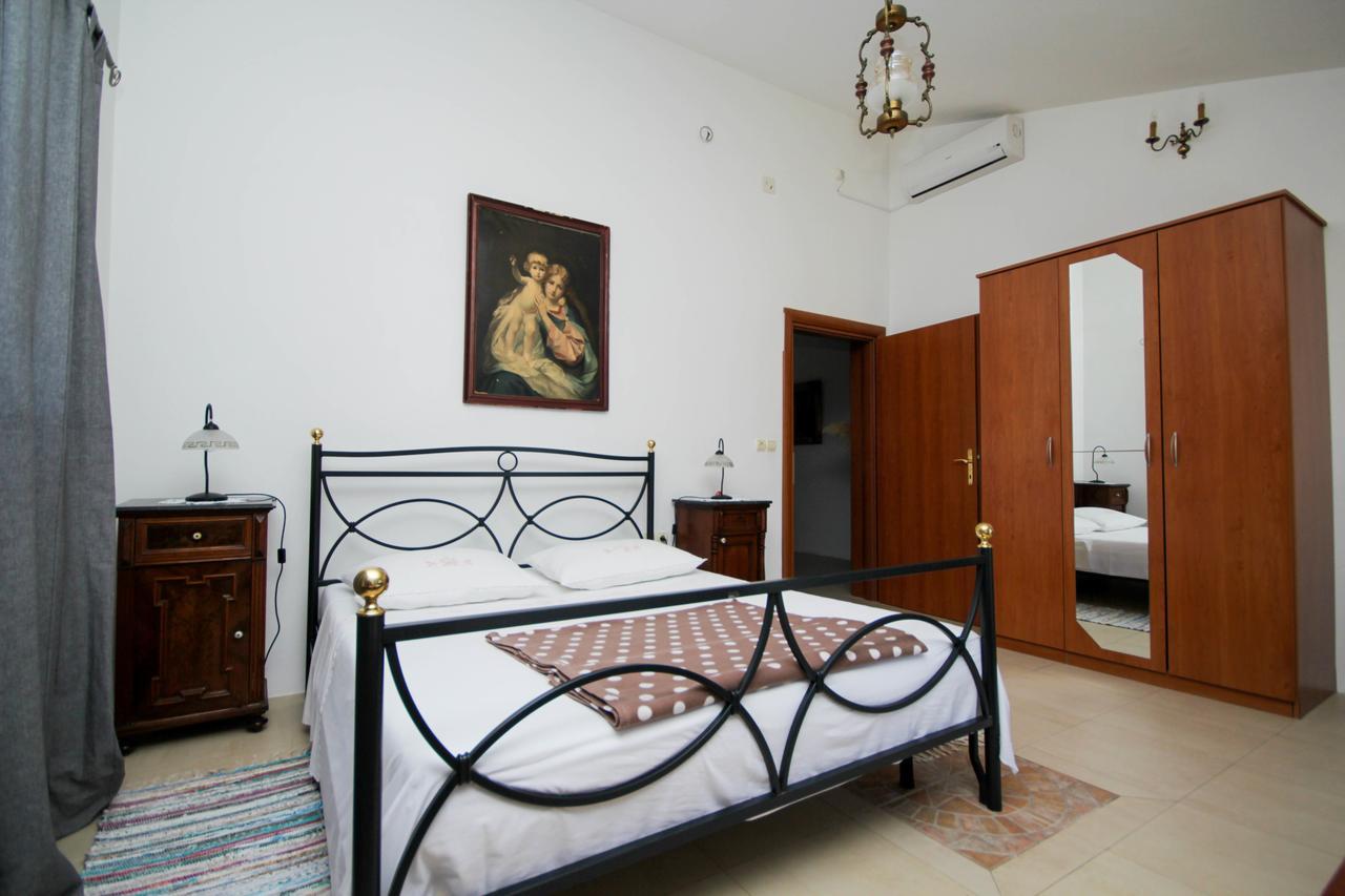 Lola'S Apartments Tribalj Εξωτερικό φωτογραφία