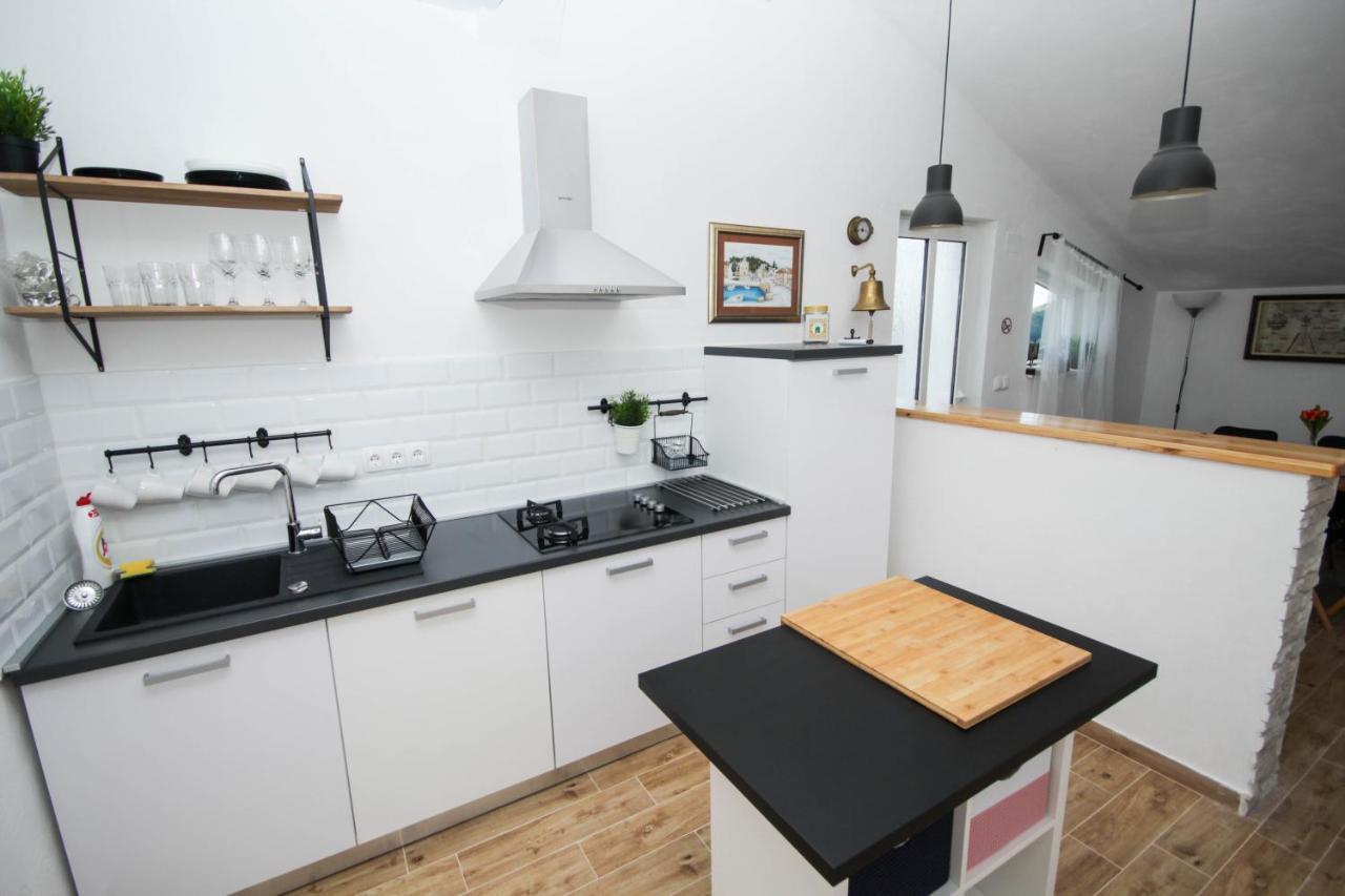 Lola'S Apartments Tribalj Εξωτερικό φωτογραφία